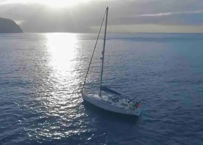 Hotel na wodzie Brego, Velero