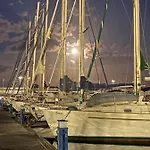 Botel Brego, Velero